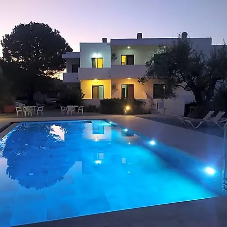 Narkissos Otel 2*